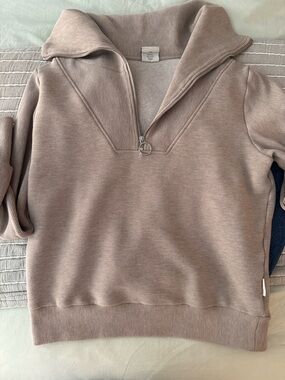 Varley Vine half zip pullover size L